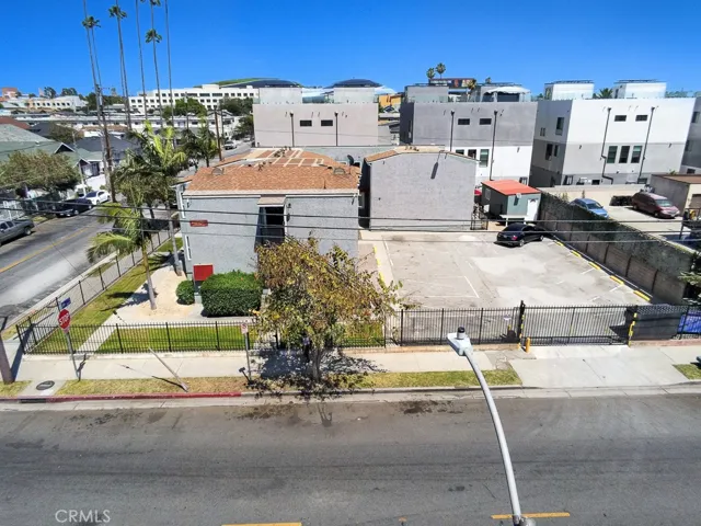 1134 W 39th, Los Angeles, California 90037
