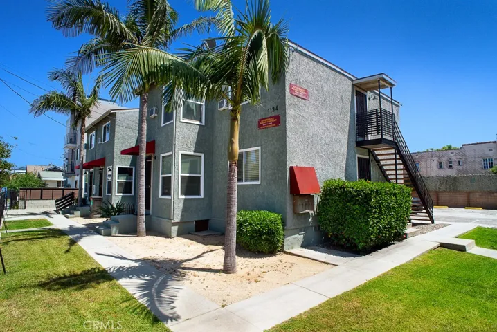 1134 W 39th, Los Angeles, California 90037