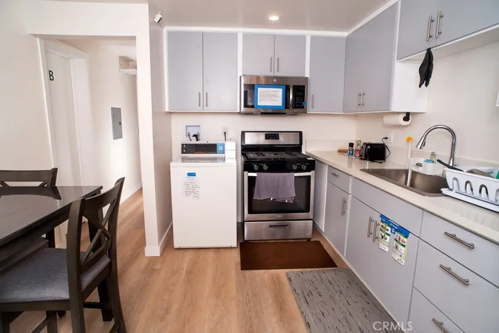 1134 W 39th, Los Angeles, California 90037