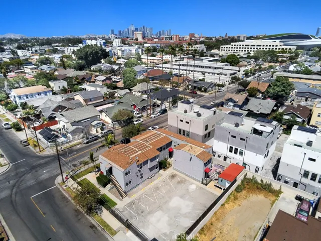 1134 W 39th, Los Angeles, California 90037