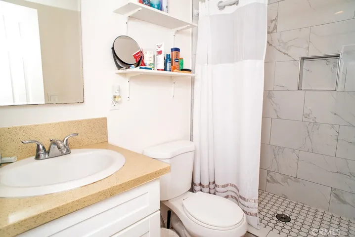 1134 W 39th, Los Angeles, California 90037