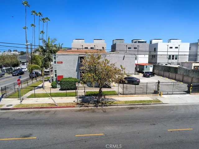 1134 W 39th, Los Angeles, California 90037