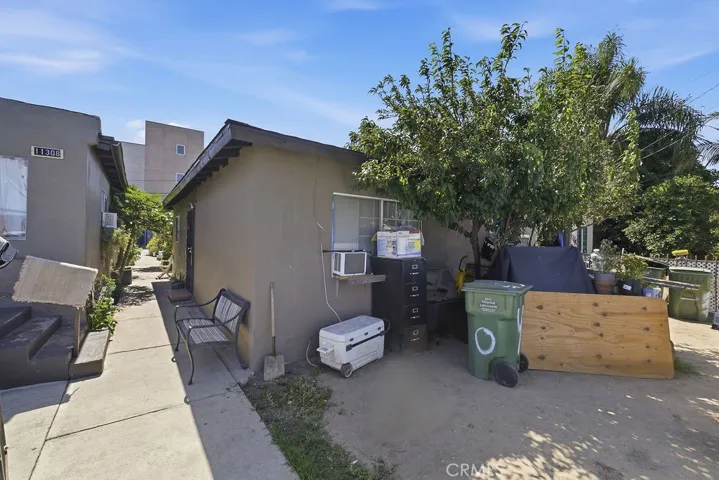 11308 Burin Avenue, Inglewood, California 90304