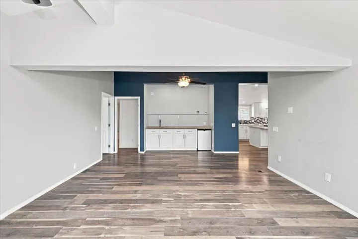 41-Family Room
