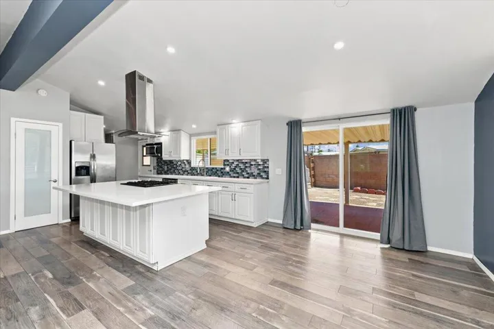 32-Kitchen and Dining