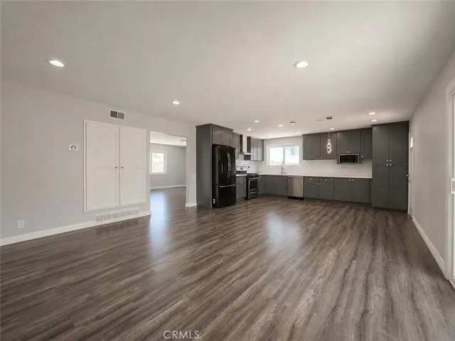 6624 Gross Avenue, Los Angeles, California 91307