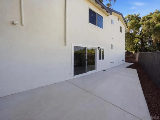 Private yard for bonus living