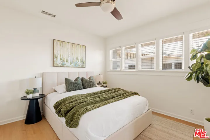 2002 Lime Avenue, Long Beach, California 90806