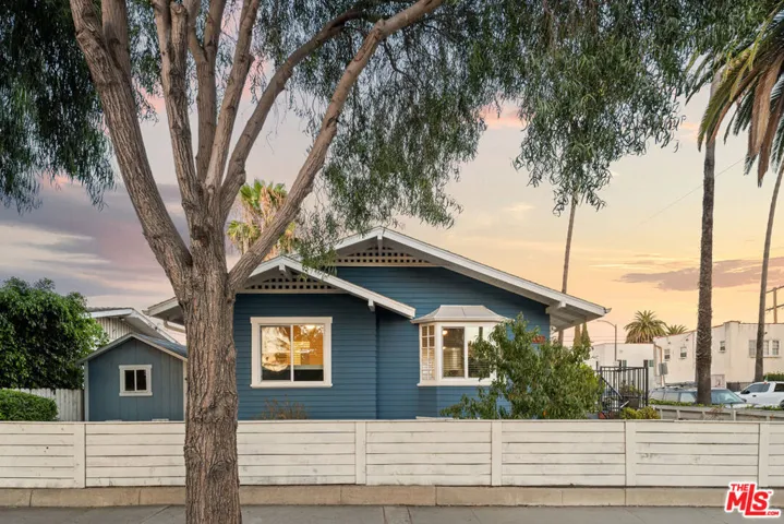 2002 Lime Avenue, Long Beach, California 90806