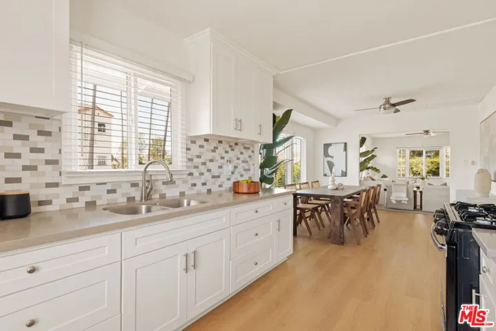 2002 Lime Avenue, Long Beach, California 90806