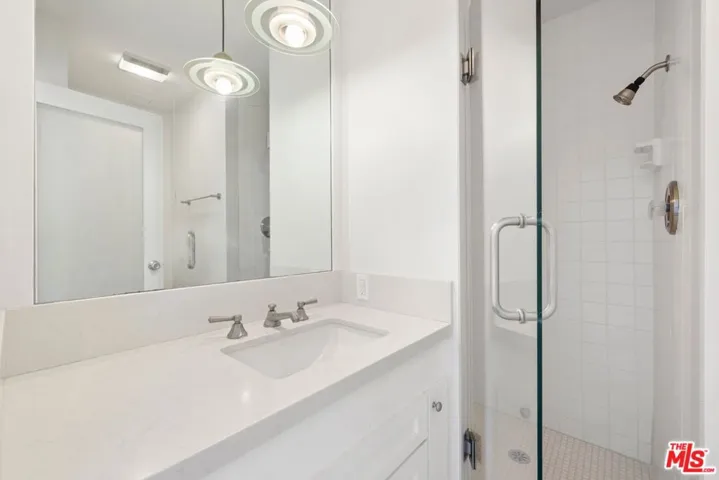 101 California Avenue 206, Santa Monica, California 90403