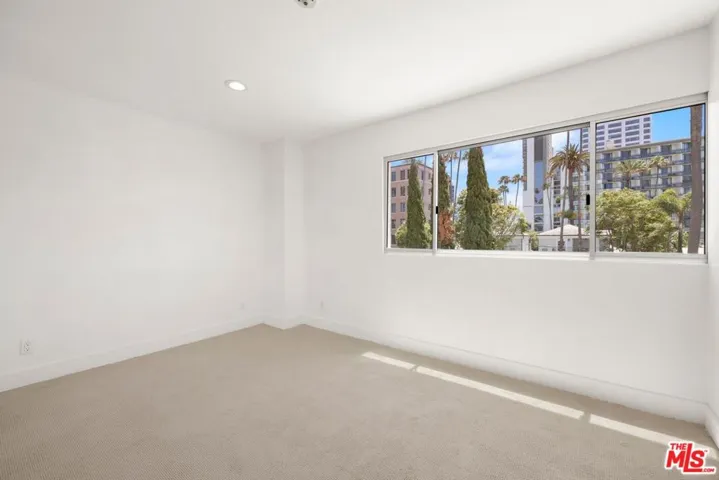101 California Avenue 206, Santa Monica, California 90403