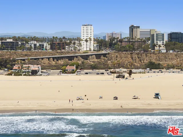 101 California Avenue 206, Santa Monica, California 90403