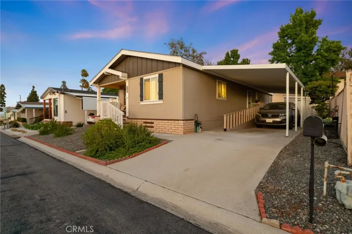 1007 Norwich Way, Corona, California 92882