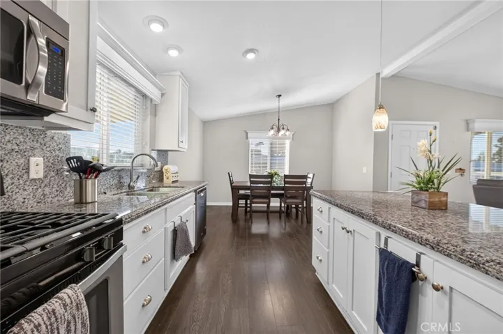 1007 Norwich Way, Corona, California 92882