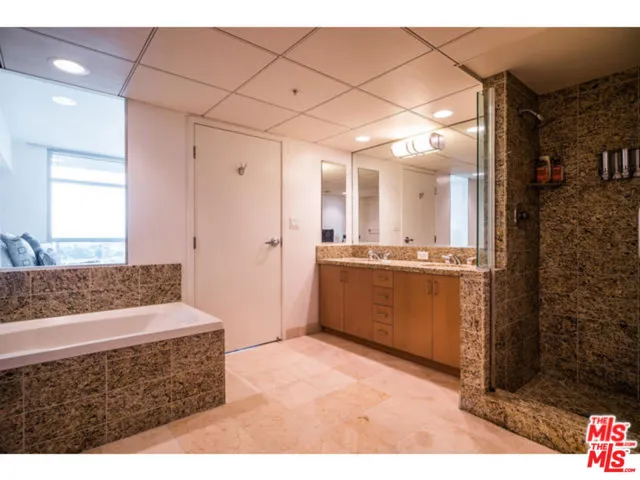 13700 Marina Pointe Drive 1219, Marina Del Rey, California 90292