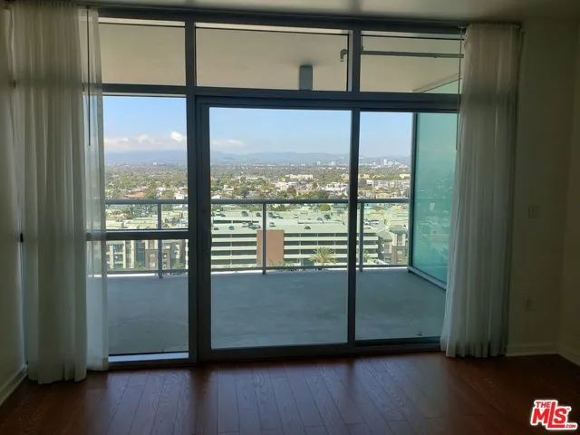 13700 Marina Pointe Drive 1219, Marina Del Rey, California 90292