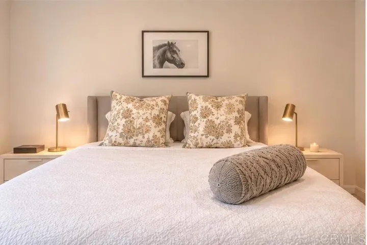 Primary - Modern serene bedroom - Hero shot - close up