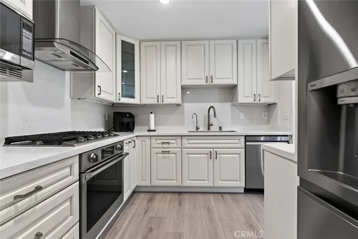 10475 Newhome Ave. 2, Sunland, California 91040