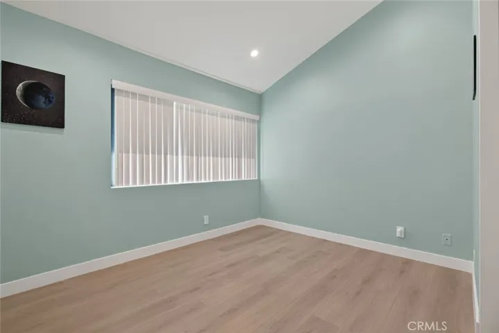 10475 Newhome Ave. 2, Sunland, California 91040