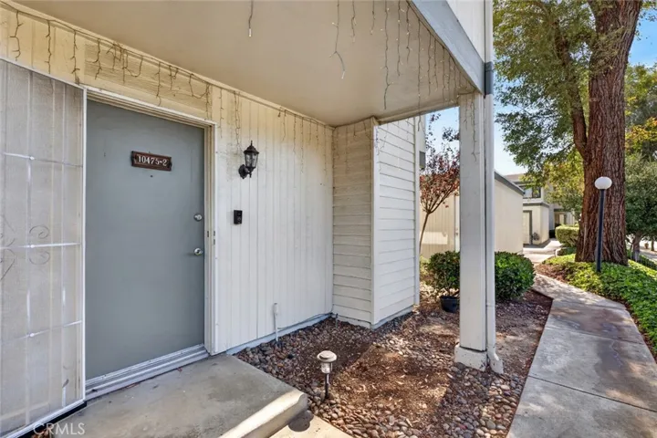 10475 Newhome Ave. 2, Sunland, California 91040