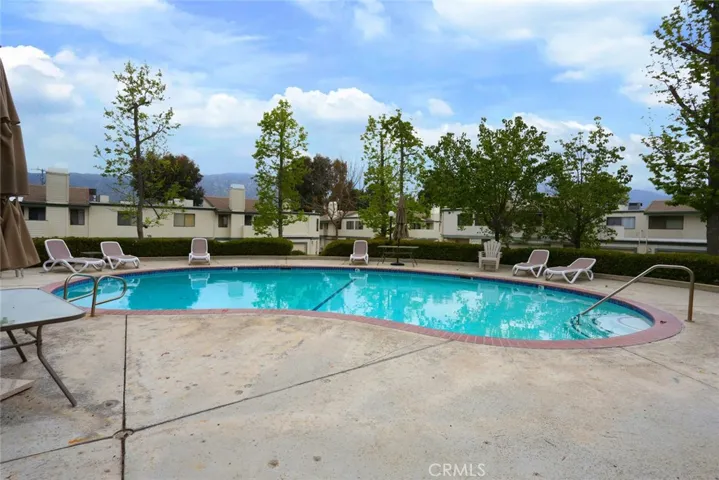 10475 Newhome Ave. 2, Sunland, California 91040