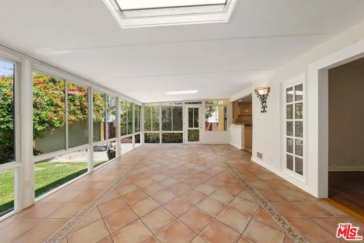 245 25th Street, Santa Monica, California 90402