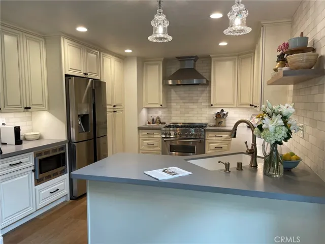 31351 Isle, Laguna Niguel, California 92677