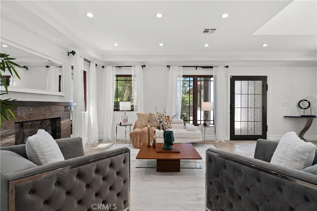 15014 Valleyheart, Sherman Oaks, California 91403 — photo 5