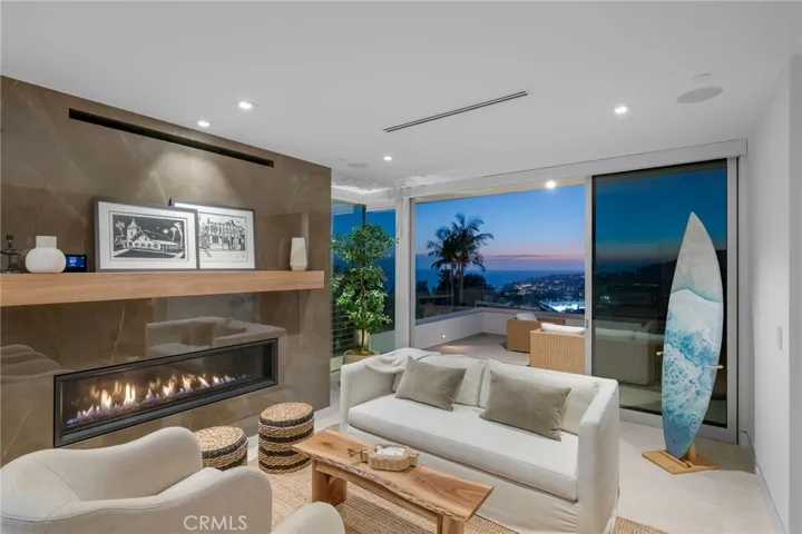 640 Temple Hills Drive, Laguna Beach, California 92651