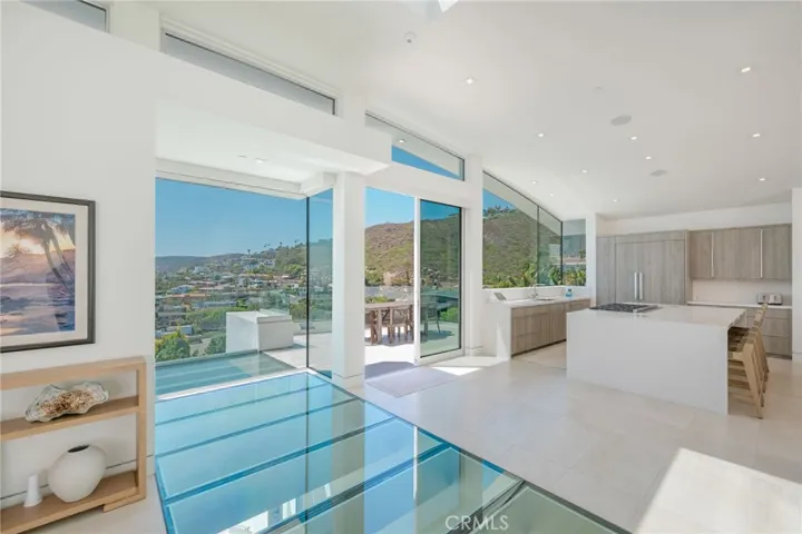 640 Temple Hills Drive, Laguna Beach, California 92651