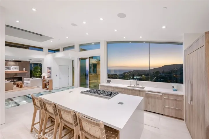 640 Temple Hills Drive, Laguna Beach, California 92651