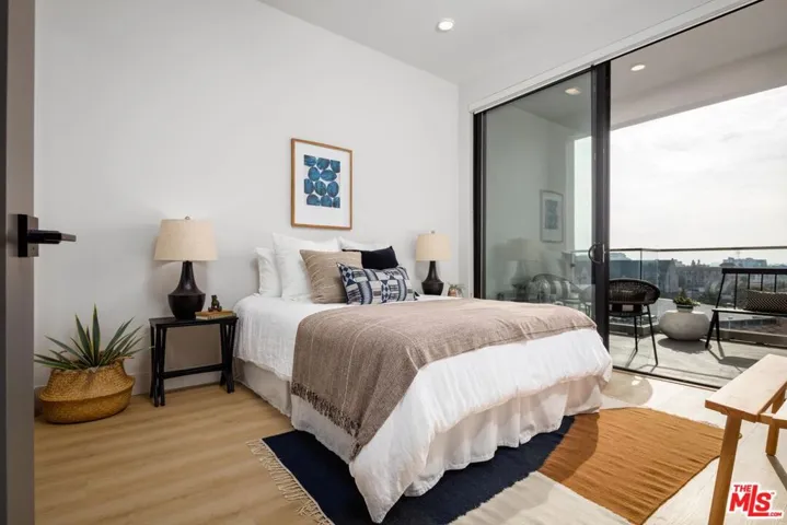 3833 Dunn 205, Culver City, California 90232