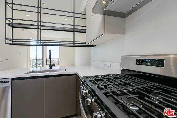 3833 Dunn 205, Culver City, California 90232