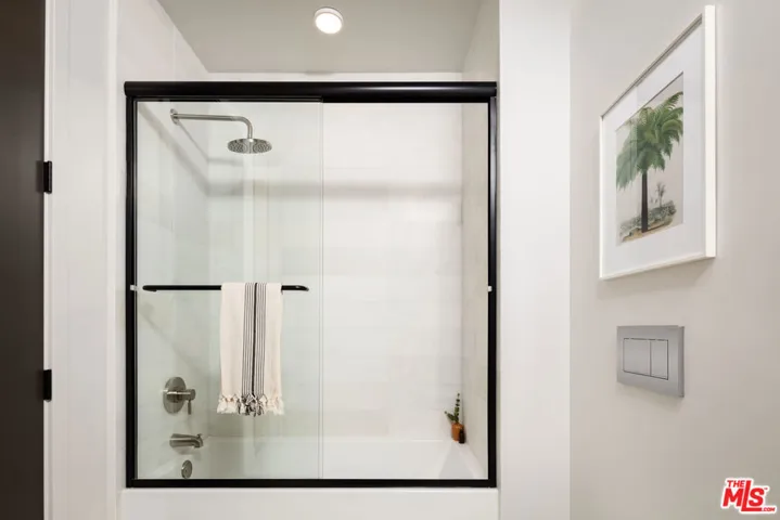 3833 Dunn 205, Culver City, California 90232