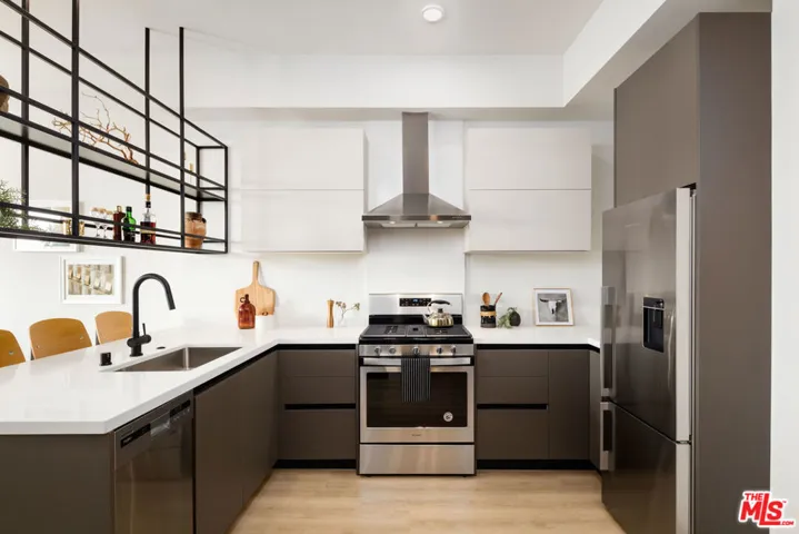 3833 Dunn 205, Culver City, California 90232