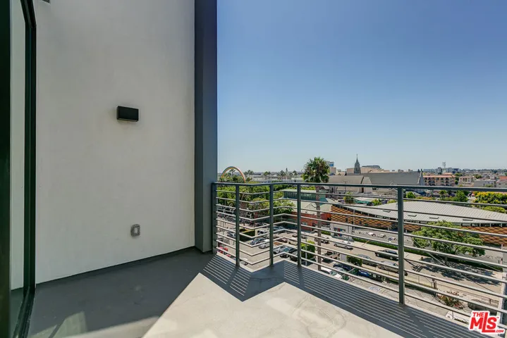 3833 Dunn 205, Culver City, California 90232