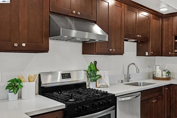 3816 Pioneer Ter, Fremont, California 94555