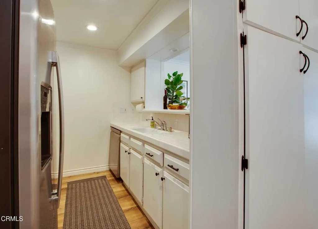 Kings 6 - Kitchen