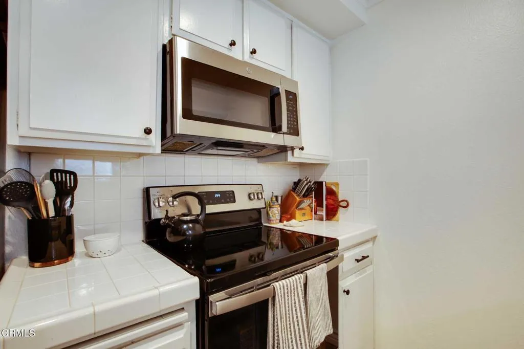 Kings 7 - Kitchen