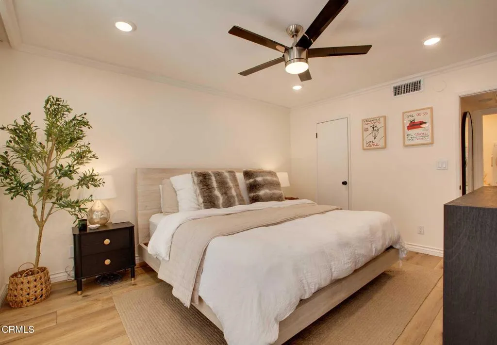 Kings 4 - Bedroom