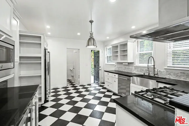 1262 S Burnside Avenue, Los Angeles, California 90019