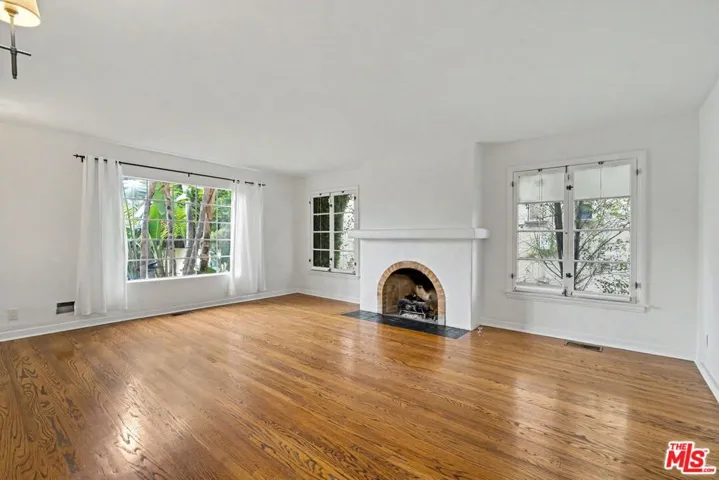 1262 S Burnside Avenue, Los Angeles, California 90019