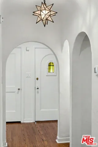 1262 S Burnside Avenue, Los Angeles, California 90019
