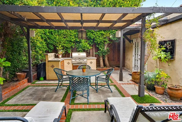 1262 S Burnside Avenue, Los Angeles, California 90019