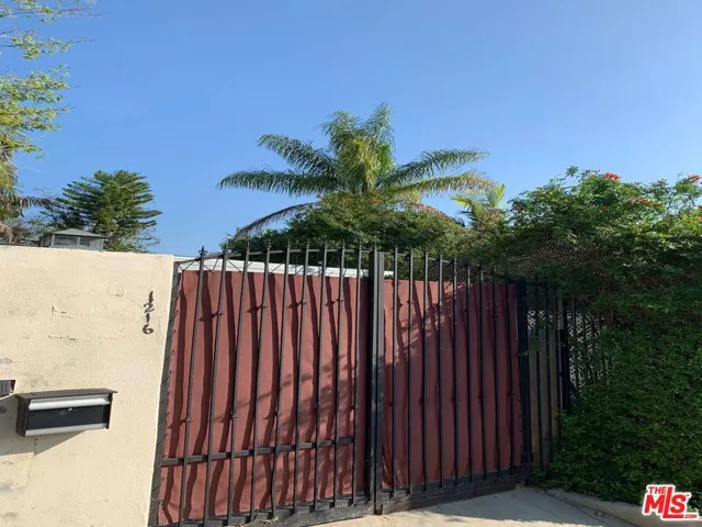 1215 Hilldale, Los Angeles, California 90069