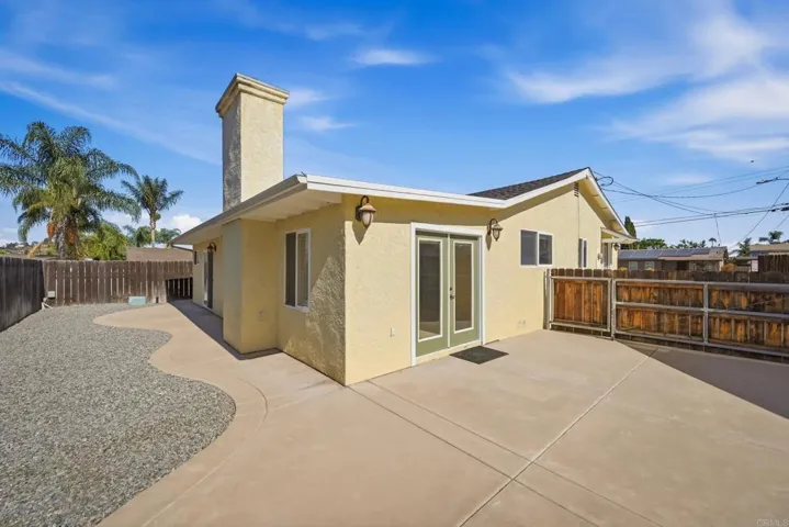 1677 Sandos Street, El Cajon, California 92019