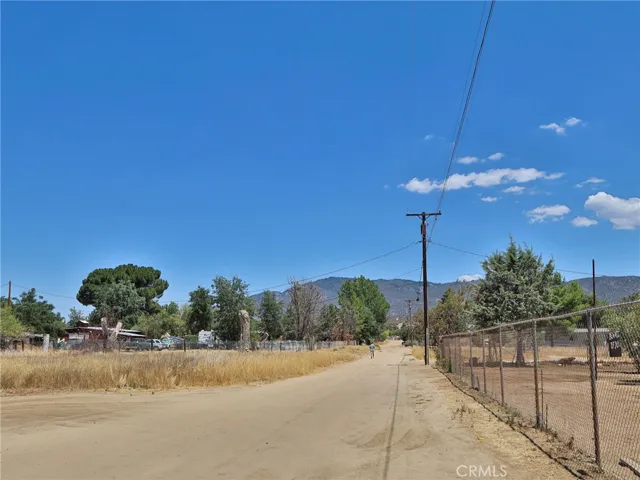 1 Pioneer Trail, Anza, California 92539