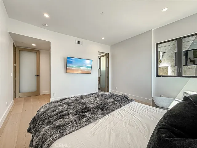 5130 Medina, Woodland Hills, California 91364