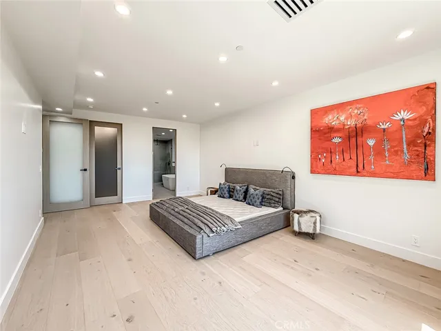 5130 Medina, Woodland Hills, California 91364
